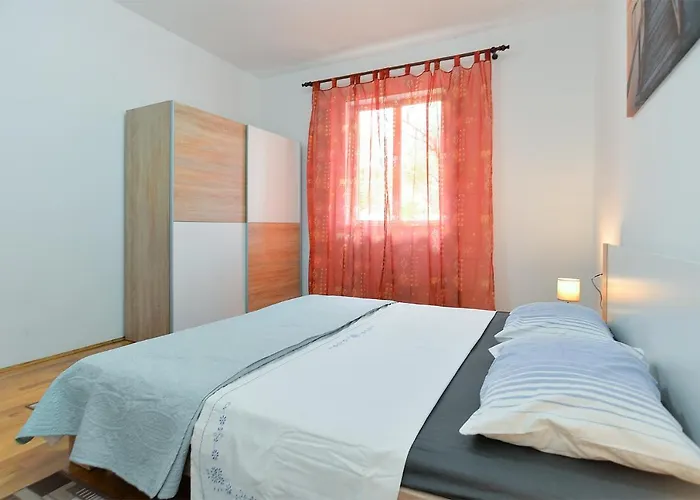 Apartments Fazana 407