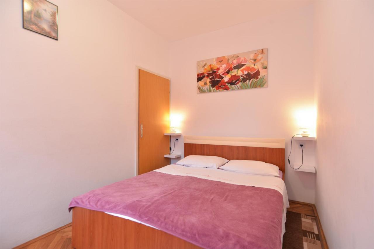 407 Apartament *