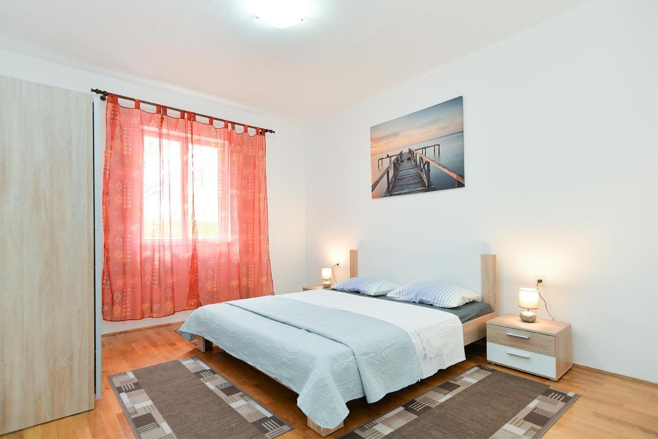 407 Apartament *