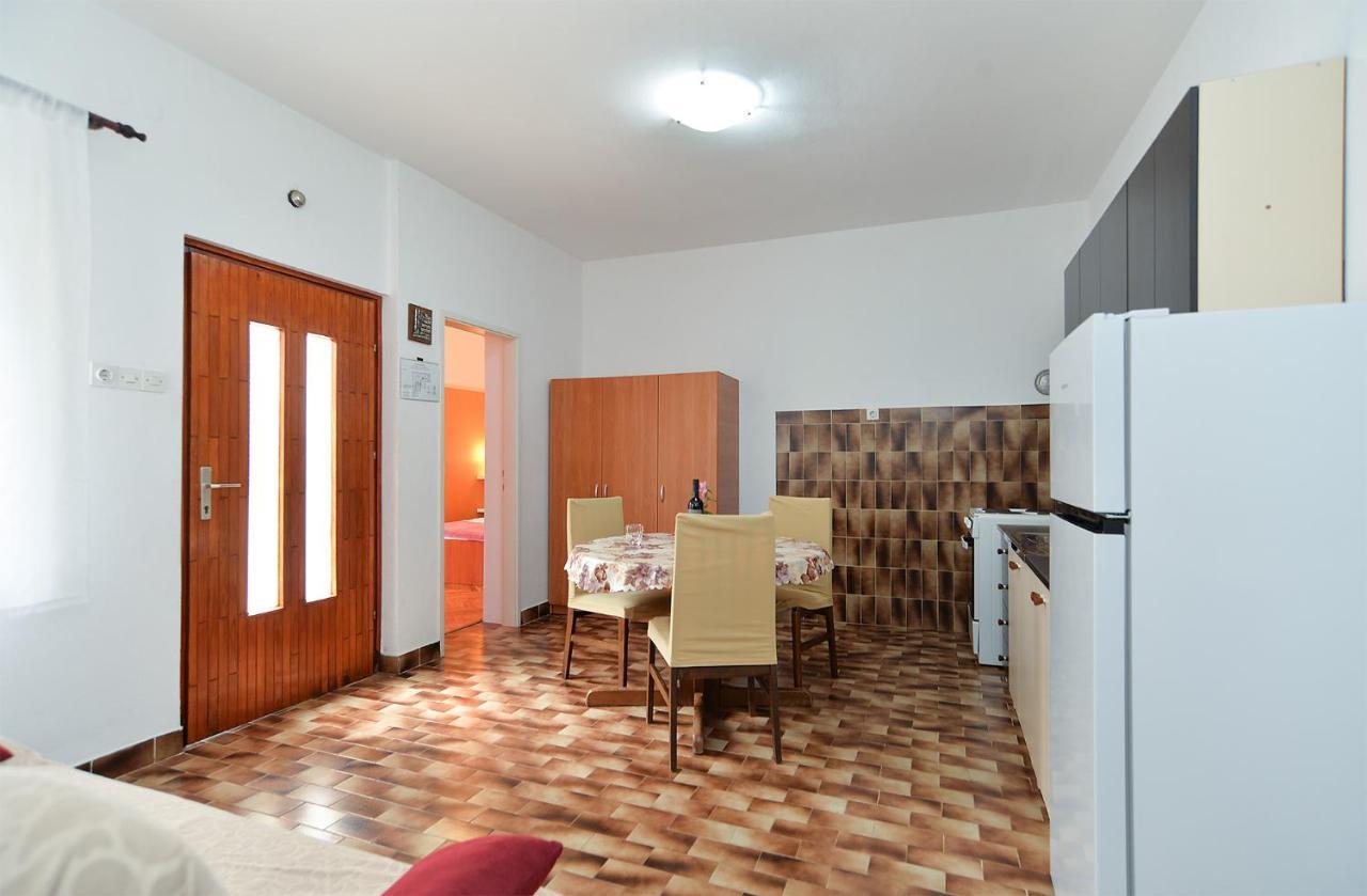 407 Fažana