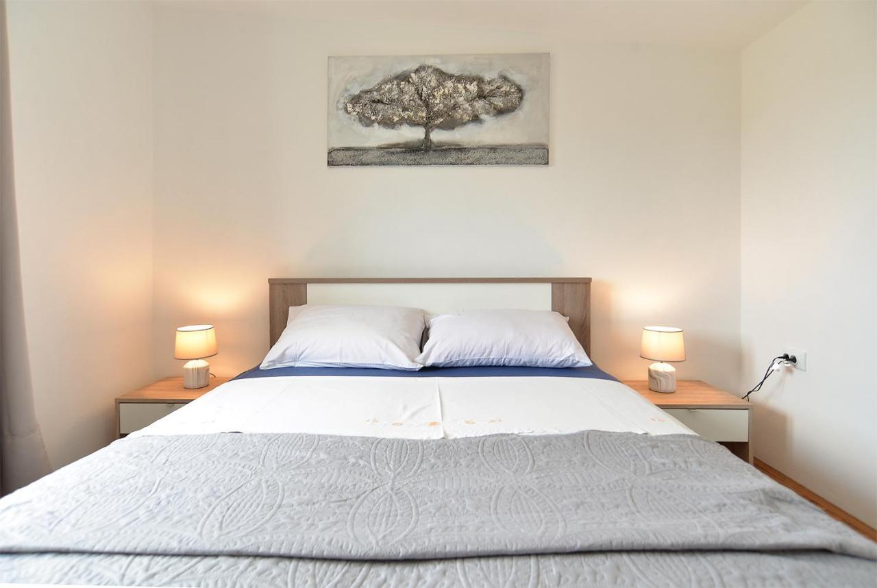 407 Apartament *