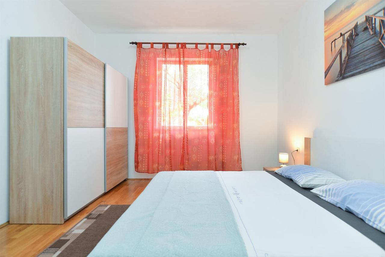407 Apartament *