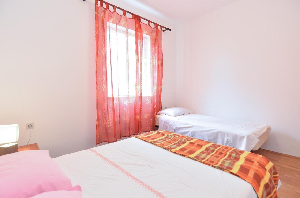 Apartment 407