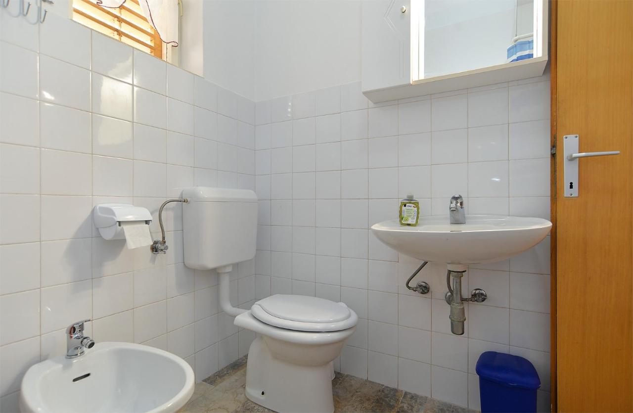 407 Apartment *
