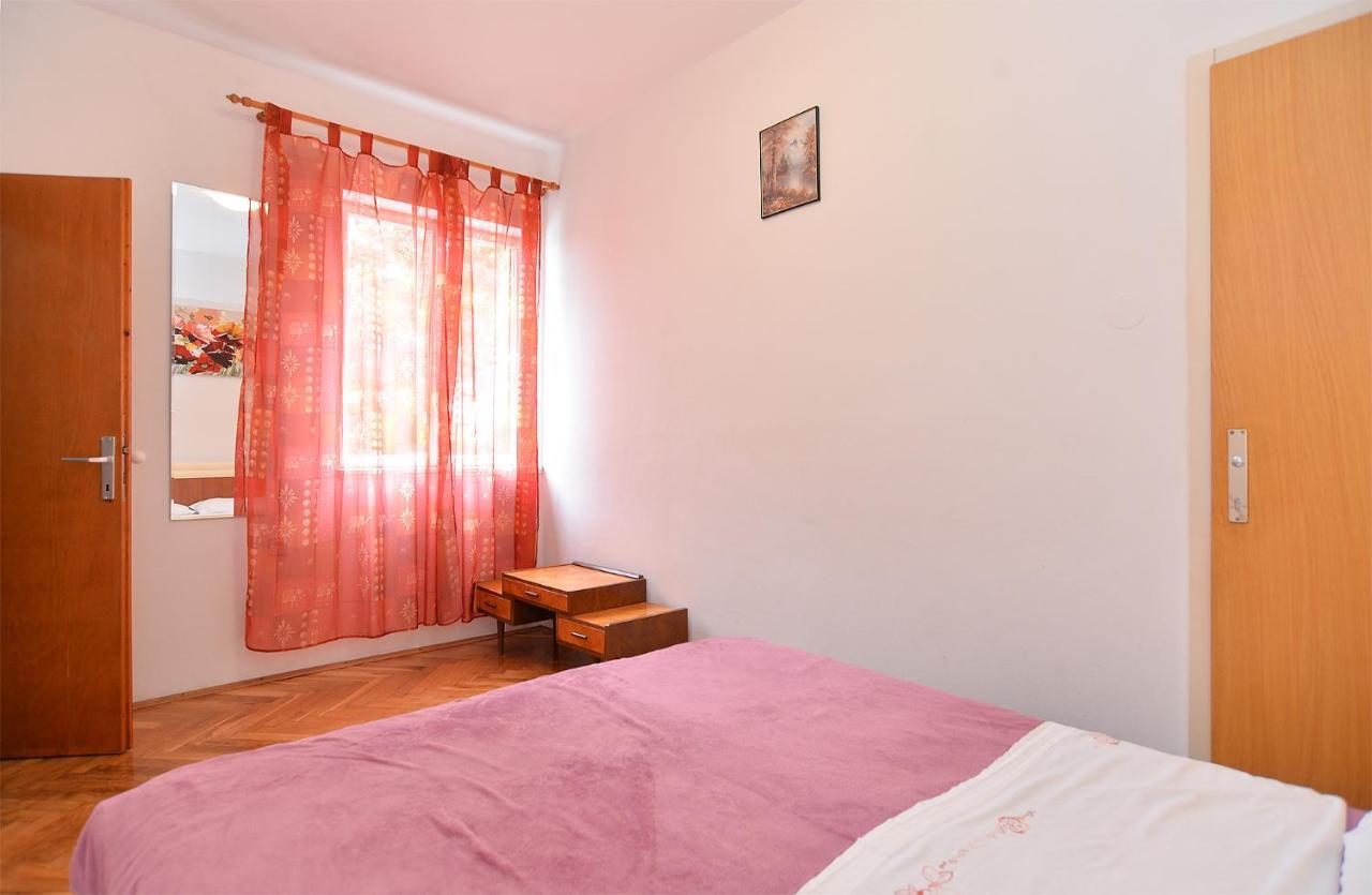 Apartment 407