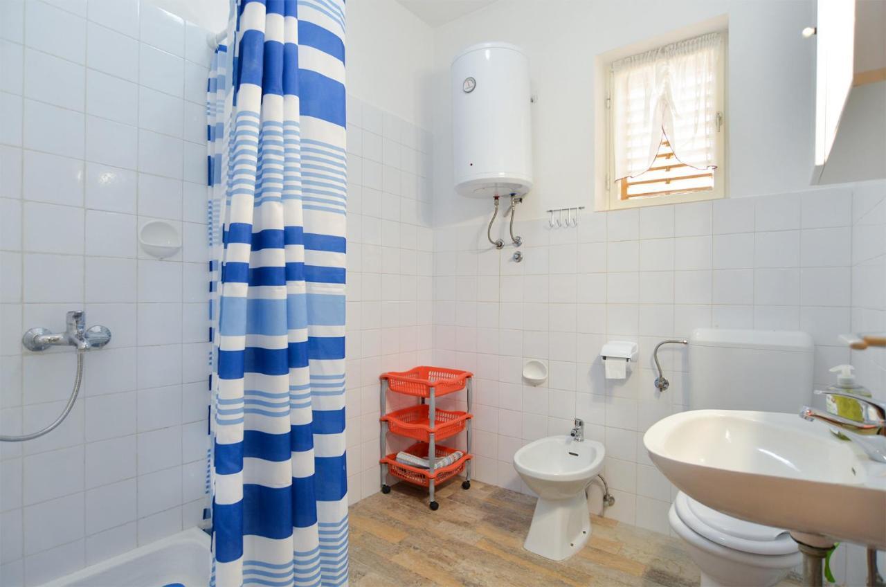 Apartment 407