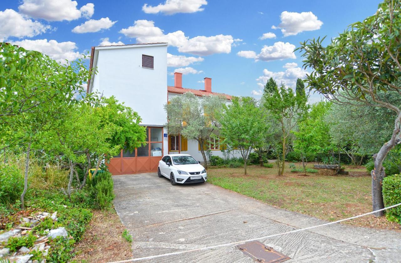 407 Fazana